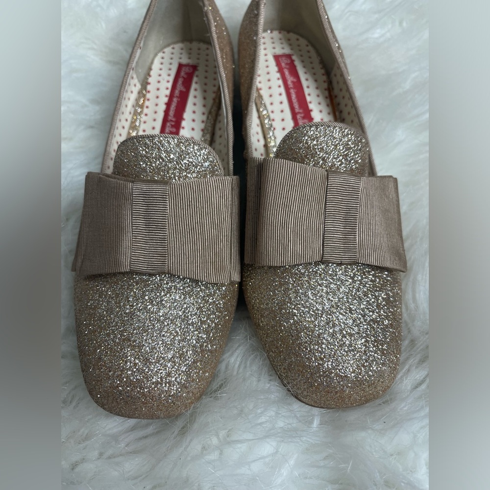 Gold glitter B.A.I.T loafers size 6.5 like new